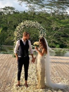 Сватба в хотел Four Seasons Resort Bali at Sayan