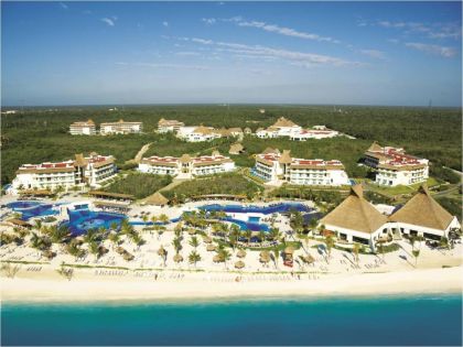 Blue Bay Grand Esmeralda