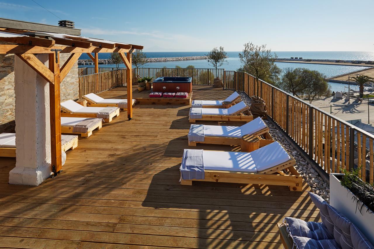 Menel The Tree House Hotel