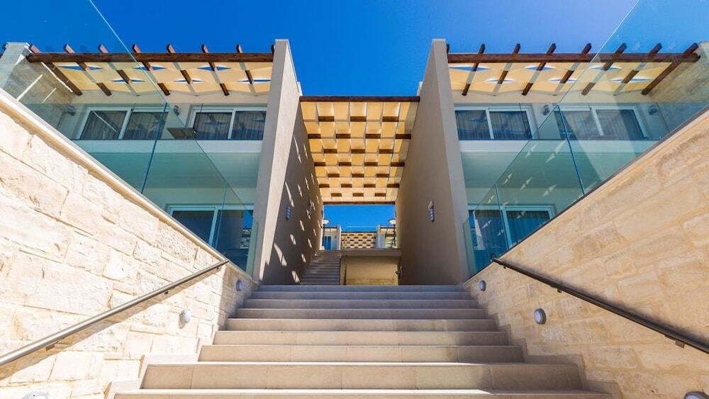 Sun and Sea Plus Resort Hotel