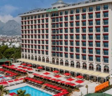 MEGASARAY WEST BEACH